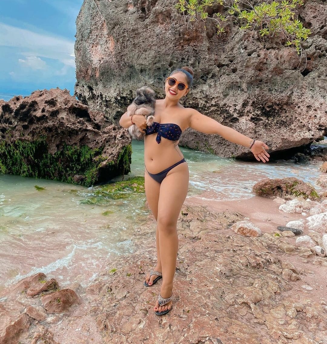 Terlena dengan Bujuk Rayu Cinta Brondong yang Gagah