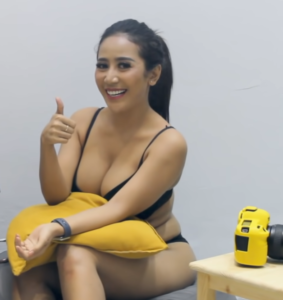 Nikmatnya Basah Diranjang