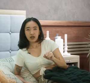Nikmatnya Basah Diranjang