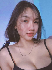 Nikmatnya Basah Diranjang