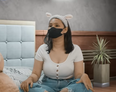 Kisah Wanita yang Berpacaran dengan Pria Pemalu: Perjuangan, Ketidaknyamanan, dan Akhir yang Pahit
