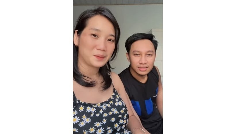 Akibat Terlilit Hutang, Istriku Dinikmati Pemilik Kontrakan