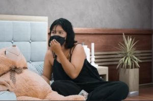 wanita terjebak dalam hubungan