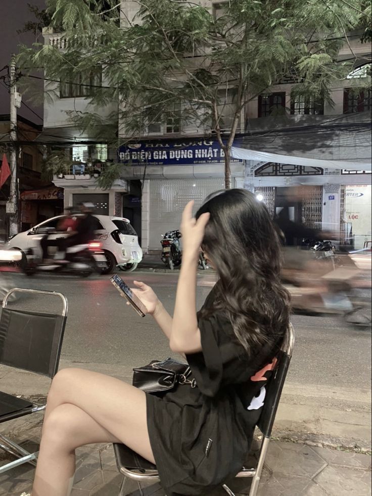 Ikutan Arisan Berondong Demi Dapat Banyak Uang