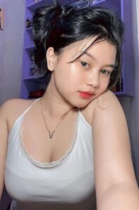 Nikmatnya Basah Diranjang